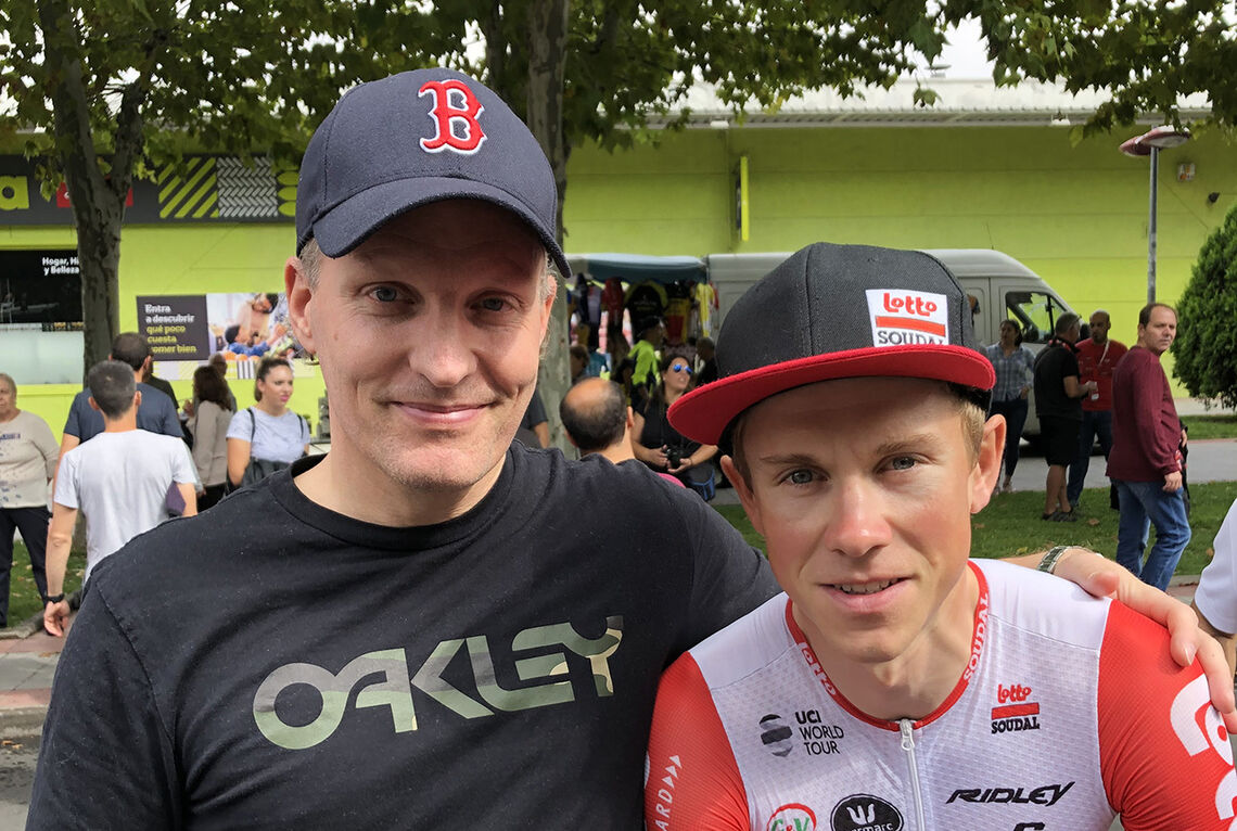 Carl Fredrik Hagen (til høyre) er har et unikt samarbeid med sin trener Erik Nordby. Her fra Spania rundt i fjor. (Foto: privat)