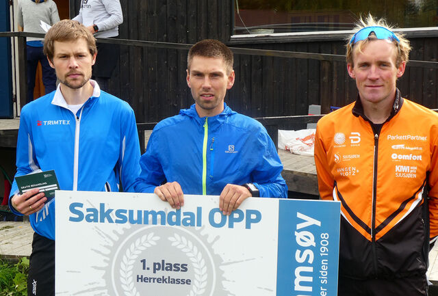 Geir Steig (midten) vant, mens Oddvin Offigstad (til venstre) ble nummer to og Magnus Bleken nummer tre. (Foto: Ole Geir Hammershaug)