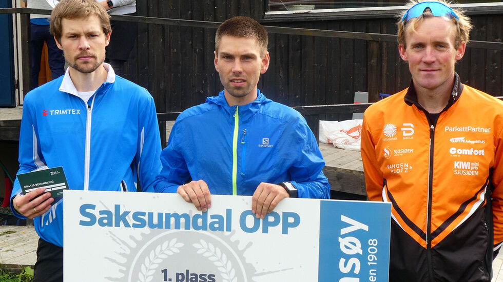Geir Steig (midten) vant, mens Oddvin Offigstad (til venstre) ble nummer to og Magnus Bleken nummer tre. (Foto: Ole Geir Hammershaug) 