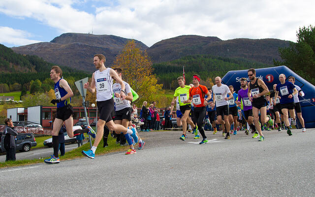 Bilde fra en tidligere utgave av Torvikbukt Rundt. (Foto: Daniel Kvalvik)