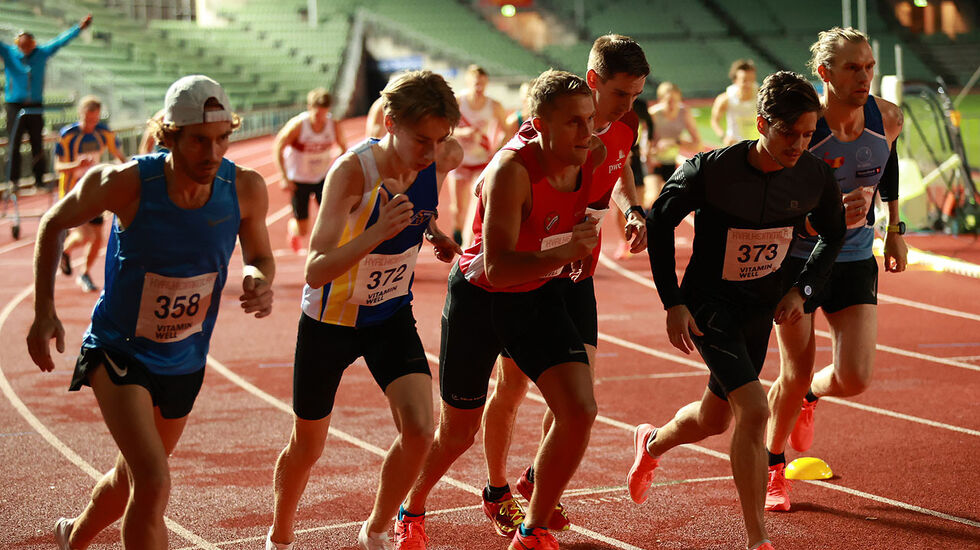 Fra fjorårets løp. Tord Franke Ulset (372), tok til slutt andreplassen på 10 km. (Foto: Arne Dag Myking)