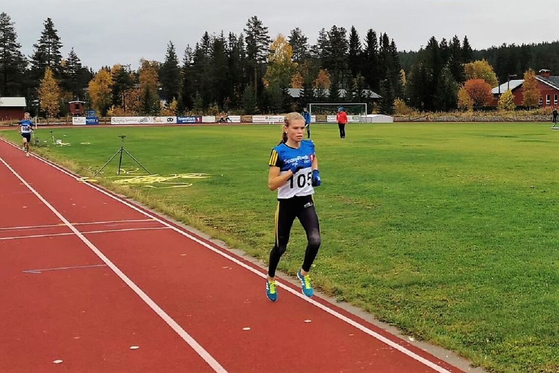 Malin Hoelsveen mot mål på sitt rekordløp i Trysil søndag. (Foto: Dag Kåshagen)