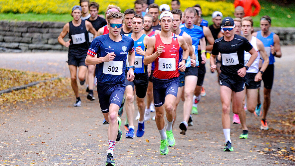 Starten har gått i første pulje som er ssedet med de beste: Casper Stornes (502), Endre Espedal (503) og Cedrik Bakke Christophersen (510). (Alle foto: Arne Dag Myking).