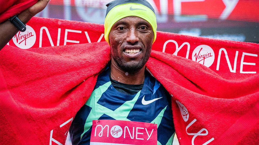 Etiopiske Shura Kitata vant London Marathon på ei overraskende svak vinnertid - 2.05.41. (Foto: arrangøren) 
