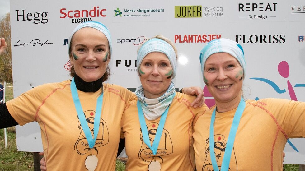 The Sisters, (fra v.) Rakel Enoksen Hagen, Monika Lothe Urke og Dorte Løvhaug  Johnsen var beste lag i klassen for flest kvinner i årets Forest Run. (Foto: Andreas Kokkvoll)