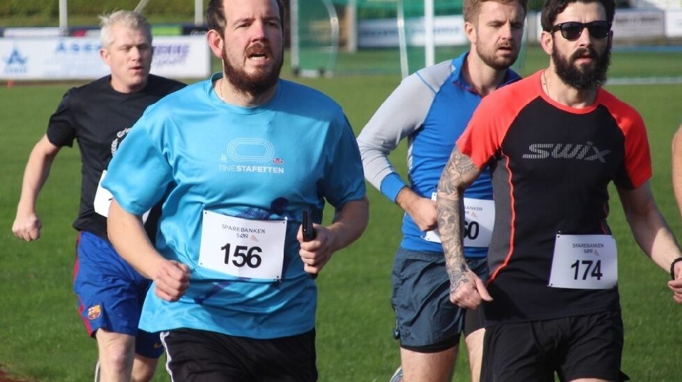 Teten på 10 000 meter som ble vunnet av Stian Bråten Johannessen på 34,57,3 (Arrangørfoto).