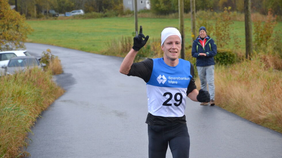 Vinnar i herreklassen, Sigve Høydal.  Foto:  Arrangør. 