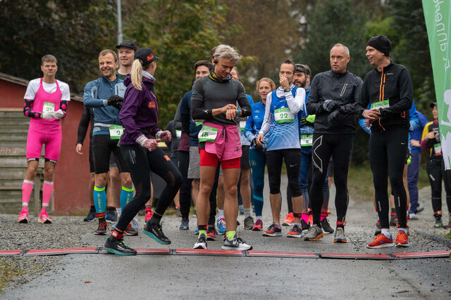 Det var ny start hver time, og så mange deltagere at det måtte deles inn i flere felt. (Foto: Kjetil Birkedal Pedersen) Det var ny start hver time, og så mange deltagere at det måtte deles inn i flere felt. (Foto: Kjetil Birkedal Pedersen)