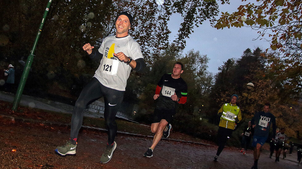 Jan-Ove Knutsen full av pågangsmot ut fra start i Nygårdsparken. (Alle foto: Arne Dag Myking)
