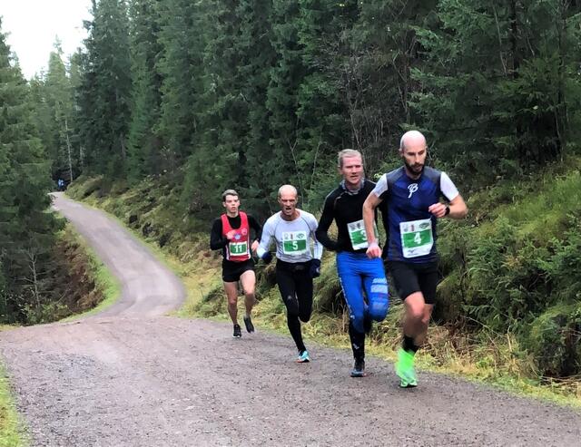 Selv i koronaåret 2020 klarte Lyn Ski å få arrangert Nordmarka Skogsmaraton. (Foto: Anne Jenny Dvergsdal)