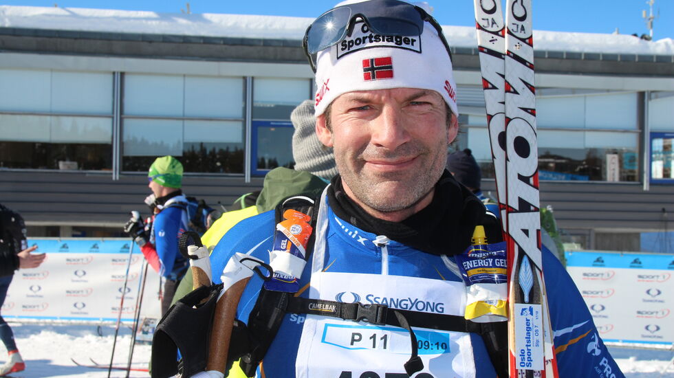 Jon Almaas fikk utdelt Birkens Hederspris på SNØ 3. november. (Foto: Birken/Åmot Ungdomsskole)