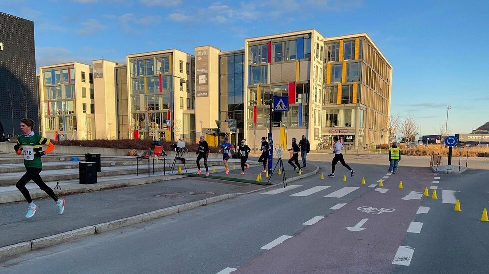 Den raske 5 km-løypa ble rundet to ganger i det 2. løp i Strandpromenaden. 