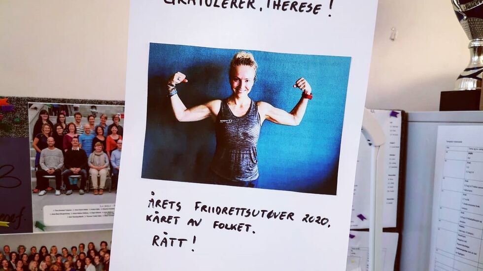Slik fikk Therese vite om kåringen; en lapp på pulten på skolen der hun jobber.