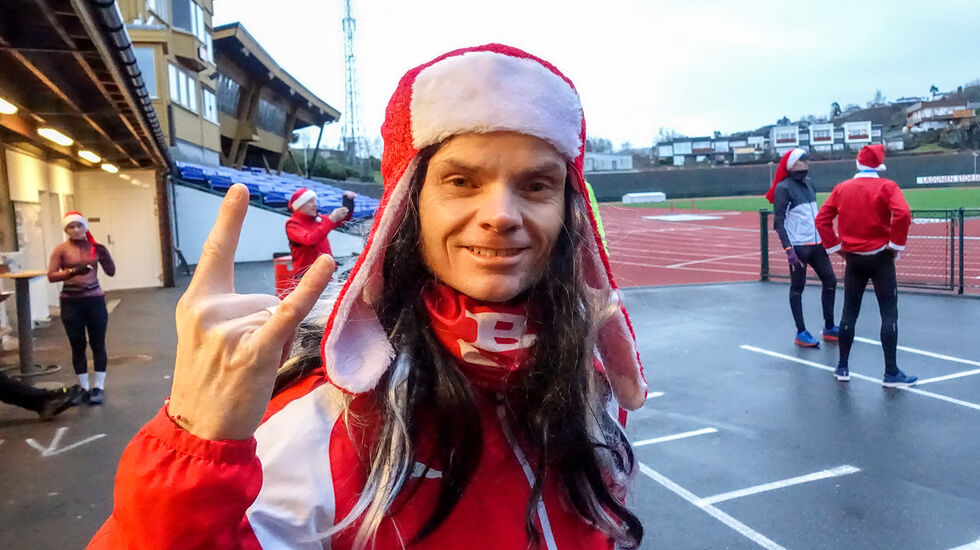 Ultraløper Bjørn Tore Kronen Taranger arrangerer hvert år sitt eget Romjulshalvmaraton ut fra Fana Stadion. (Foto: Arne Dag Myking)