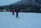 Barn som går på ski