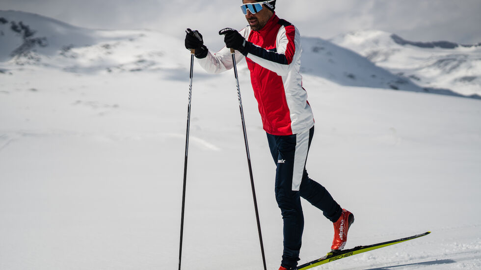 Nils-Ingar Aadne er opptatt av riktig skiteknikk. (Foto: SkiMentor)