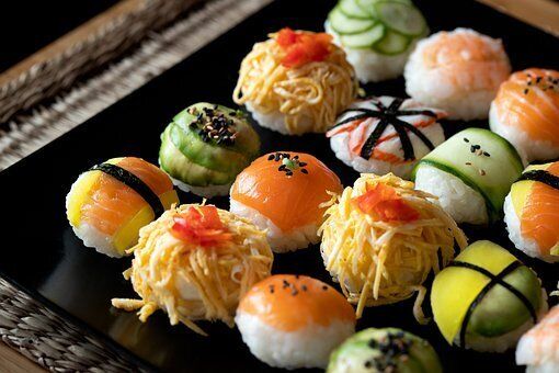sushi-balls-5878894__340