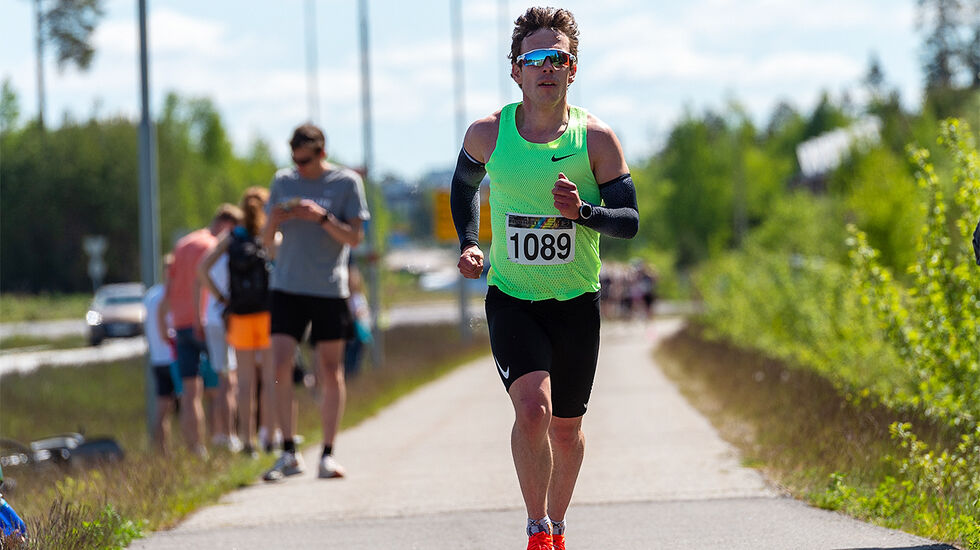 Det var i Perseløpet, om enn ikke akkurat i denne utgaven, at Ronny Losoa forbedra den norske rekorden i klasse 40-44 år til 14.58. (Foto: Samuel Hafsahl)