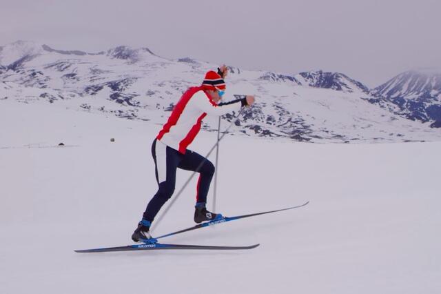 Hoppende padling kan være effektivt for eksempel når man vil prøve å rykke fra konkurrentene. (Foto: SkiMentor)