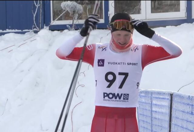 Martin Kirkeberg Mørk ble fredag juniorverdensmester på 15 km fristil i finske Vuokatti. (Foto: Skjermdump nrknett-tv)
