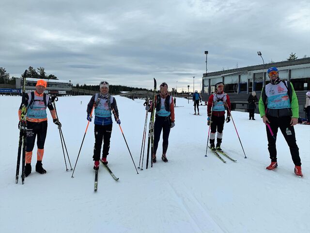 Mission accomplished på BB-stadion lørdag av (fra v.), Tor Christian Eilertsen, Ole-Petter Sætre, Gro Siljan Hjukse, Rudi Kristiansen og Jan Kristian Haugnæss. (Foto: Elin Karlsen)