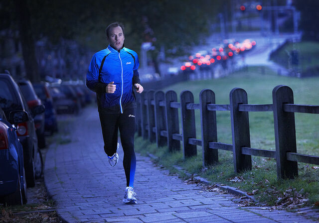 Löplabbet har testet 11 skomodeller for asfaltløping og gir deg råd om hva du bør velge når du skal ha nye løpesko. (Foto: Asics)