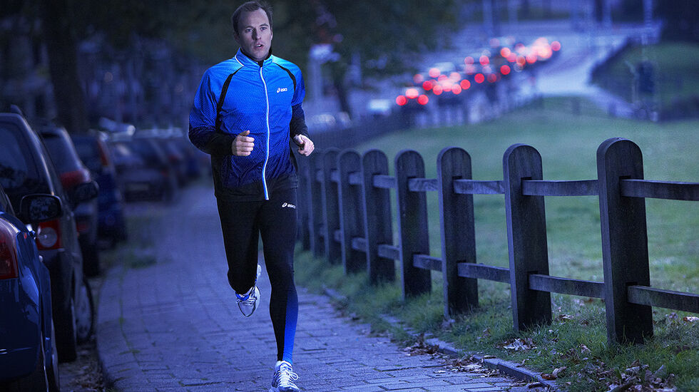 Löplabbet har testet 11 skomodeller for asfaltløping og gir deg råd om hva du bør velge når du skal ha nye løpesko. (Foto: Asics)