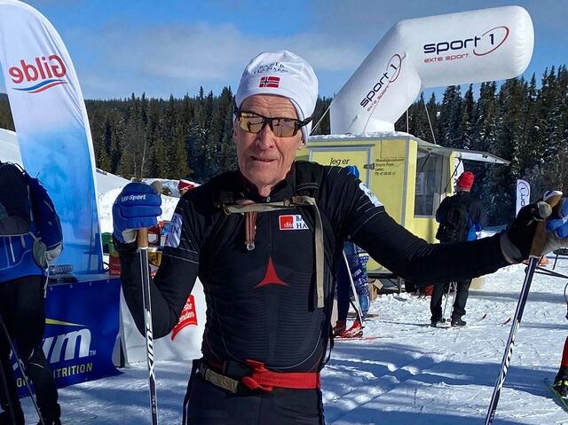 Olaf Lia på tur i Birkebeinerløypa i mars. (Foto: Inge Øyen)