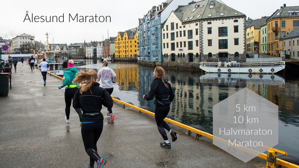 Traséen i Ålesund Maraton går bl.a. langs sjøkanten med utsyn til Brosundet. Foto: Arrangør