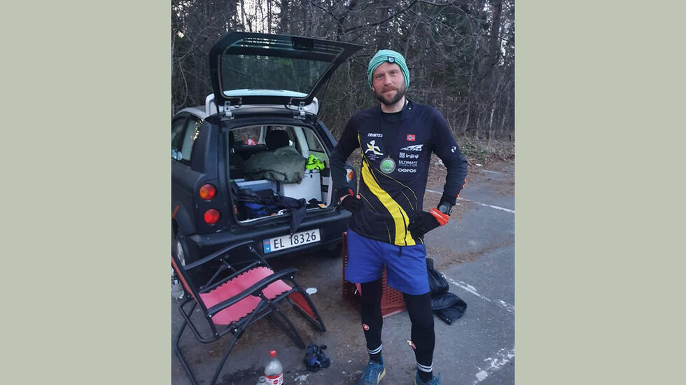 Jon Asphjell fra Romerike Ultraløperklubb ble Last man standing. 35 runder ble fasiten i den 6,7 km lange løypen. (Foto fra Facebook).