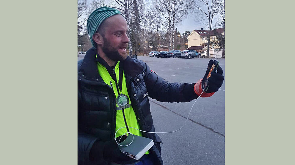 Etter at jeg løp runde 35 ringte Jo Inge Norum og kona på facetime og gratulerte meg med seieren. (Foto: arrangørens FB-side)