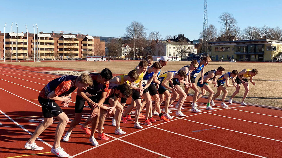 Startskuddet går, og banesesongen i Trøndelag er i gang. (Foto: Øyvind Kylling)