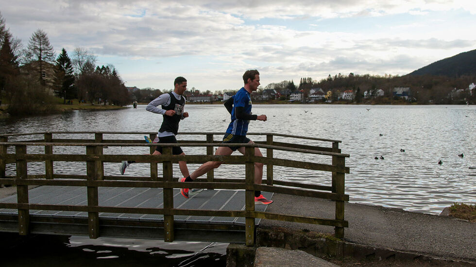 Daniel Beeder hang på Espen Roll Karlsen gjennom hele løpet, men kom aldri forbi. (Alle foto: Arne Dag Myking)