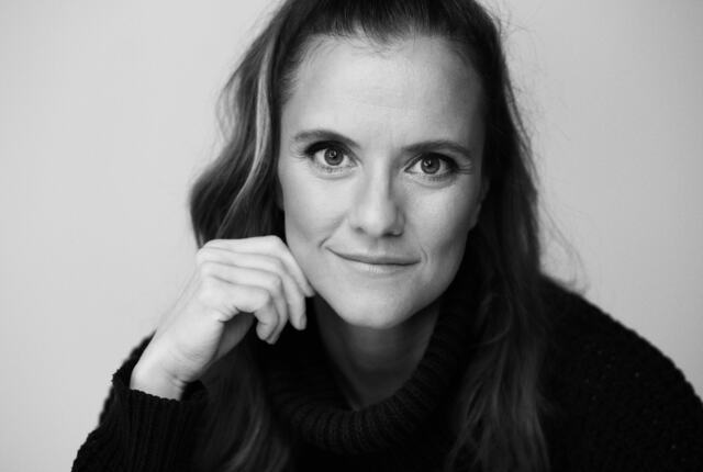 Det er mange ingredienser som inngår i et godt arbeidsmiljø. Nå er det jo slik at vi mennesker er ulike. En som er introvert, behøver ikke like mange sosiale kontakter som en ekstrovert. Dette kan gi seg uttrykk på mange forskjellige måter. Mange introverte trives bedre nå som vi ikke forventes å være sosiale, og mange av dem får dekket sitt sosiale behov gjennom det digitale, som de føler seg mer komfortable med enn å skulle treffe folk direkte.