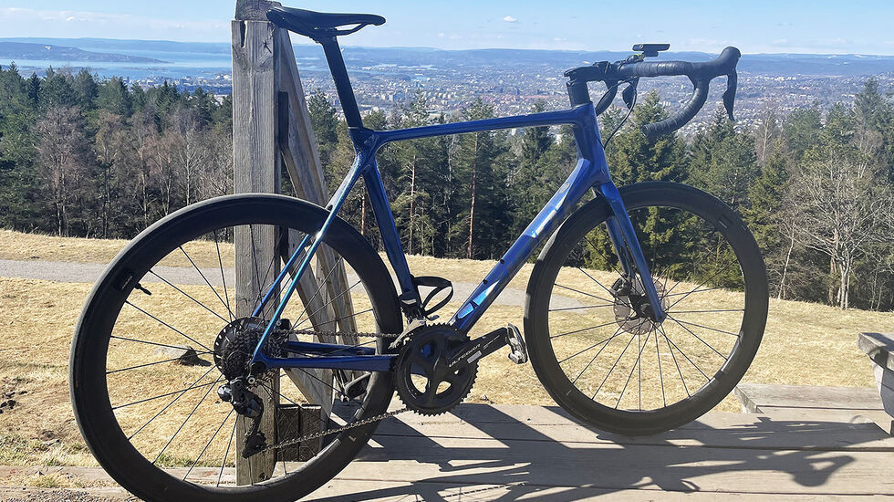 En støvete, velbrukt testsykkel på toppen av Grefsenkollen. Det har blitt mange turer opp hit for å teste klatre- og handlingegenskaper. (Foto: Kenneth Harlem)