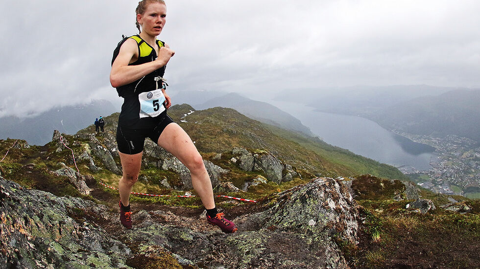 Karoline Holsen Kyte har i flere år vært en av landets beste motbakkeløpere. Her ser vi henne under Trollenykjen Opp i 2017. (Foto: Martin Hauge-Nilsen)