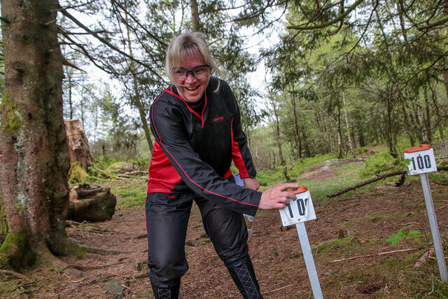 Yngvil E. Dahl, Ceragon BIL, kan stemple inn på den siste posten i løypen. (Alle foto: Arne Dag Myking)