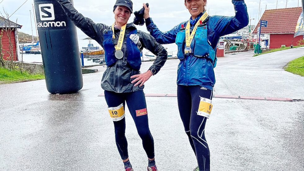 Kirsti Skåtøy Johansen og Sidsel Mohn vant 100 miles for kvinner i årets første norske 100-milesløp. Duoen skal senere i sommer løpe Oslo Bergen Trail sammen. (Foto: Mona Kjeldsberg)