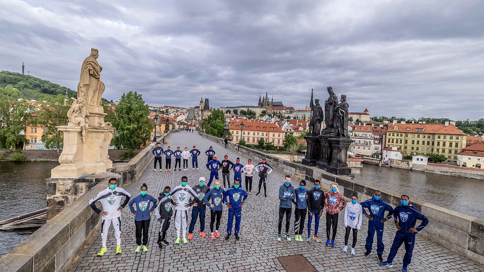 Slaget mellom de fire lagene skal stå i Praha søndag morgen. (Foto: Run Czech)
