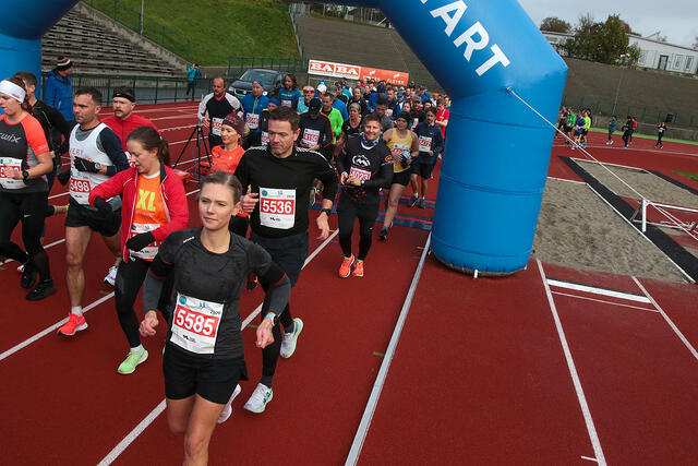 Det blir start og mål fra Fana Stadion som vanlig i Maratonkarusellen. Her fra et løp i oktober i fjor. (Foto: Arne Dag Myking)