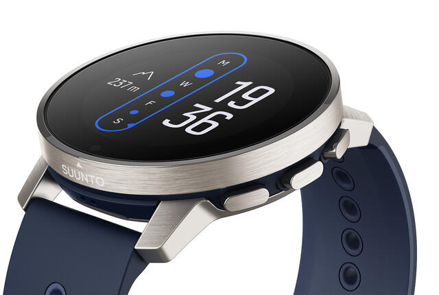 Suunto 9 Peak er en lett og elegant sportsklokke. På bildet ser vi titanium-versjonen. (Alle foto: Suunto)