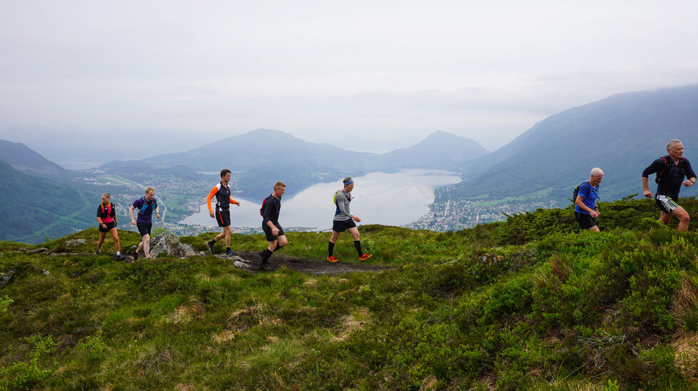 På vei mot løypast høgeste punkt Sandhornet (909 moh) Foto: Evind Flåskjer
