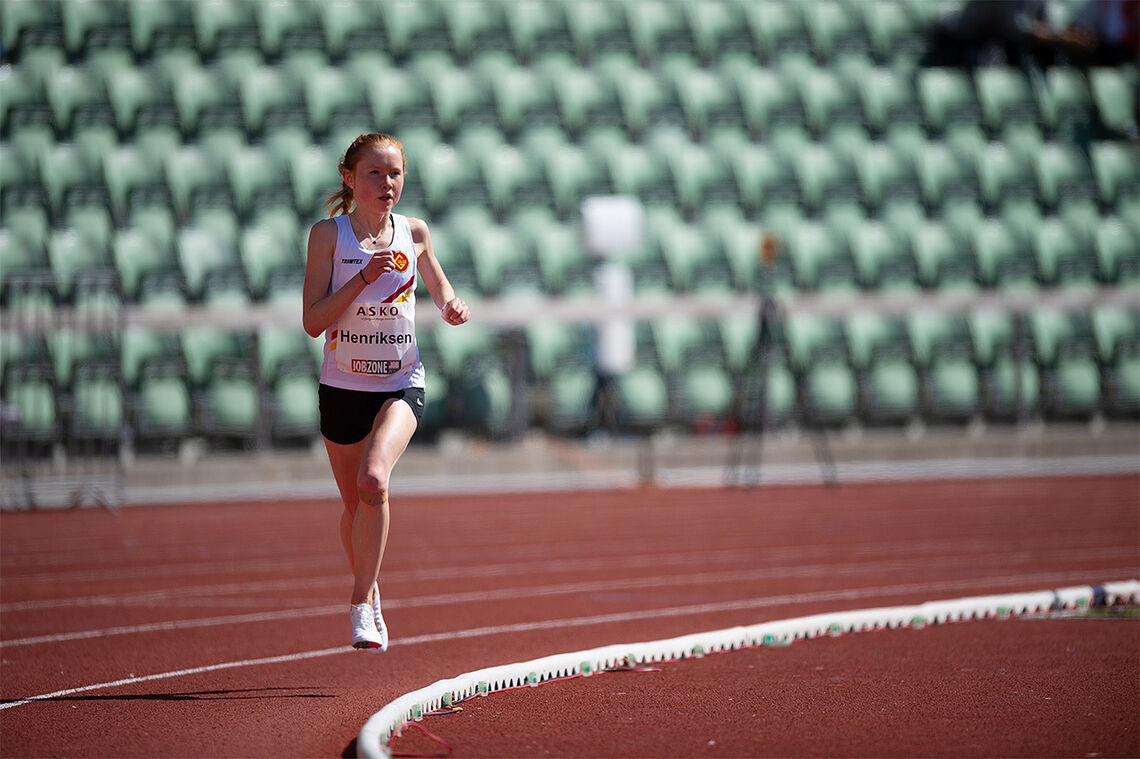 Adele Norheim Henriksen forbedra sin egen norske juniorrekord på 10 000 m under et stevne på Bislett i vår. (Foto: Samuel Hafsahl)