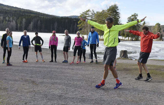 Når Tim Bennett skal danse seg gjennom en rask 1500 m, så er det nok ingen ulempe at han også har dansa litt på trening. (Foto: Bjørn Johannessen)