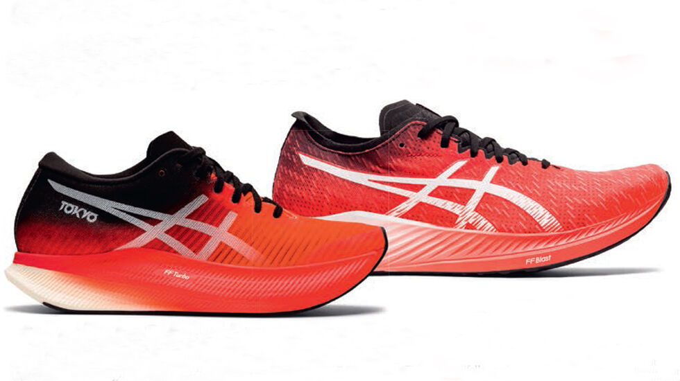 Asics-duo: Mens Metaspeed Sky (til venstre) er den lette toppmodellen, er Magic Speed arbeidshesten som kan brukes til omtrent alt. Begge disse karbonskoene får godt skussmål av Kondis’ tester, Tim Bennett.