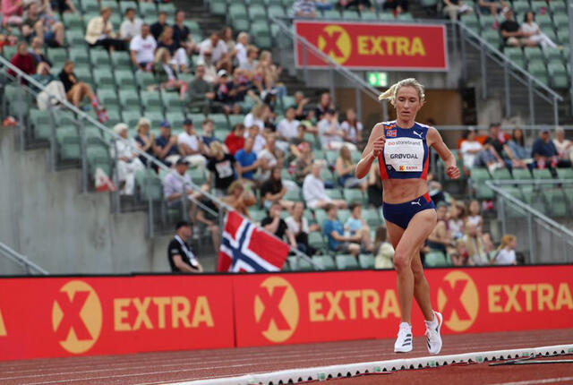 Karoline Bjerkeli Grøvdal var bedre fornøyd med 1500 meteren i Stockholm enn 5000 meteren på Bislett tre dager tidligere, der dette bildet er tatt. (Foto: Samuel Hafsahl)