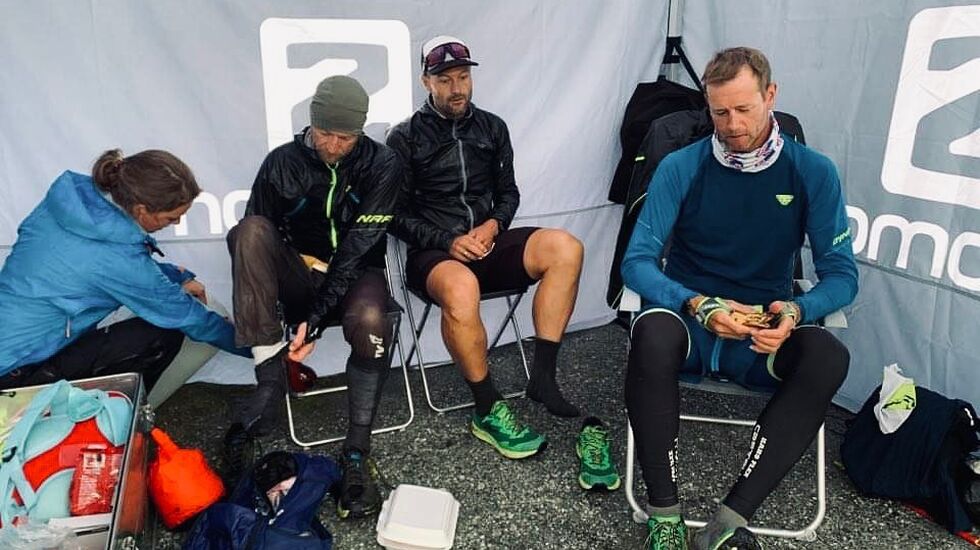 Team Rett Vest Endurance slapper av ved Kvitingen, midtveis mellom Voss og Bergen. (Arrangørfoto)
