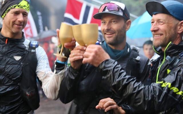«Team Rett Vest Endurance» bestående av Eivind Svellingen, Fredrik Berentsen og Fred Husøy Andersen vant tidenes første Oslo Bergen Trail i 2021 på tiden 157 timer og 34 minutter. (Arrangørfoto)