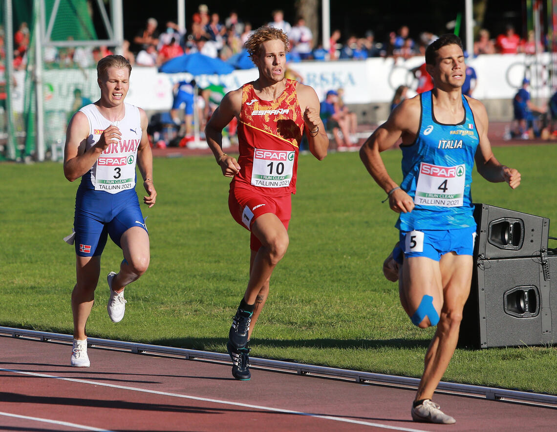 Kjempet på 1500 m: Med en god 1500 m kunne Markus Rooth avansere til en bronsemedalje sammenlagt, noe han også klarte! (Foto: Kjell Vigestad)