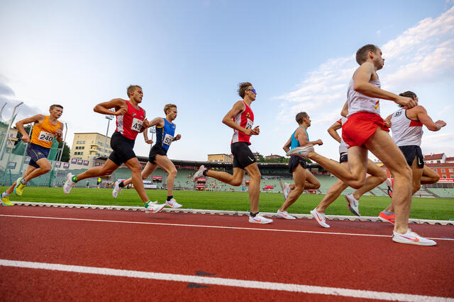 Det ble nok en fin kveld med friidrettsstevne på Bislett Stadion. (Foto: Samuel Hafsahl)